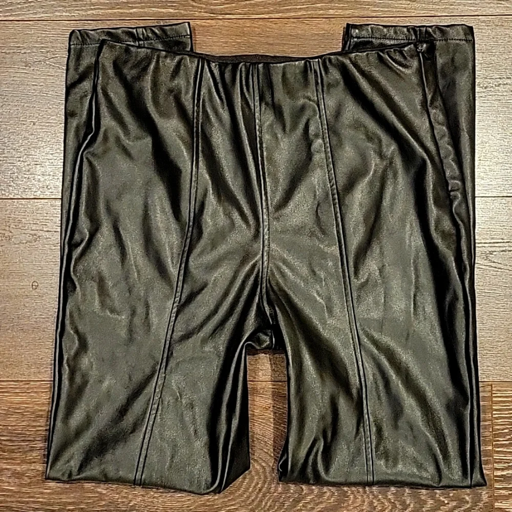 ❤️ FOREVER 21 VEGAN LEATHER HIGH RISE SKINNY ANKLE SIDE ZIP PANTS, LARGE - Picture 1 of 4
